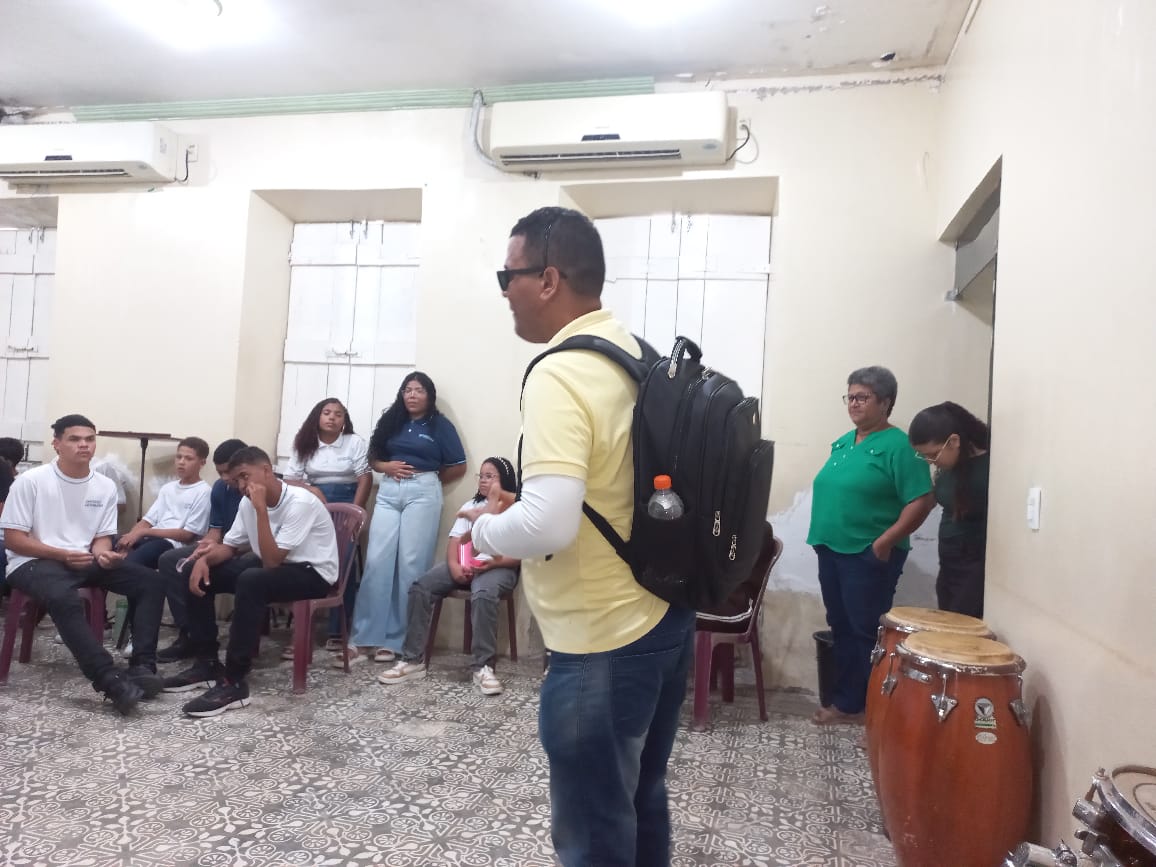 Guia de Turismo Willemberg Francelino faz City Tour com os Alunos da Escola Estadual Professor Antônio Elias Pessoa de Forte Velho-Santa Rita-PB.