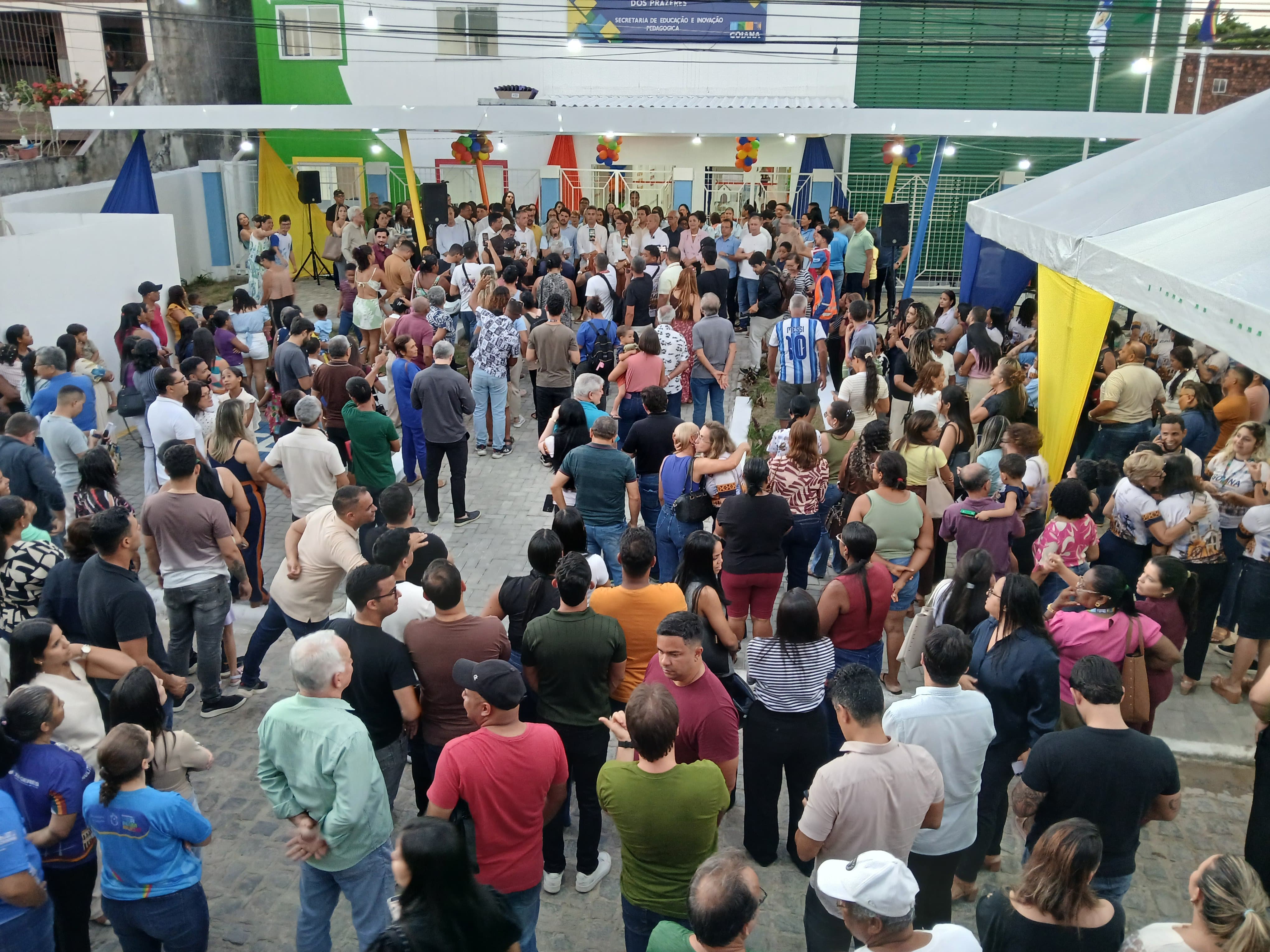 Prefeitura inaugura nova escola com estrutura moderna para estudantes da rede municipal de ensino