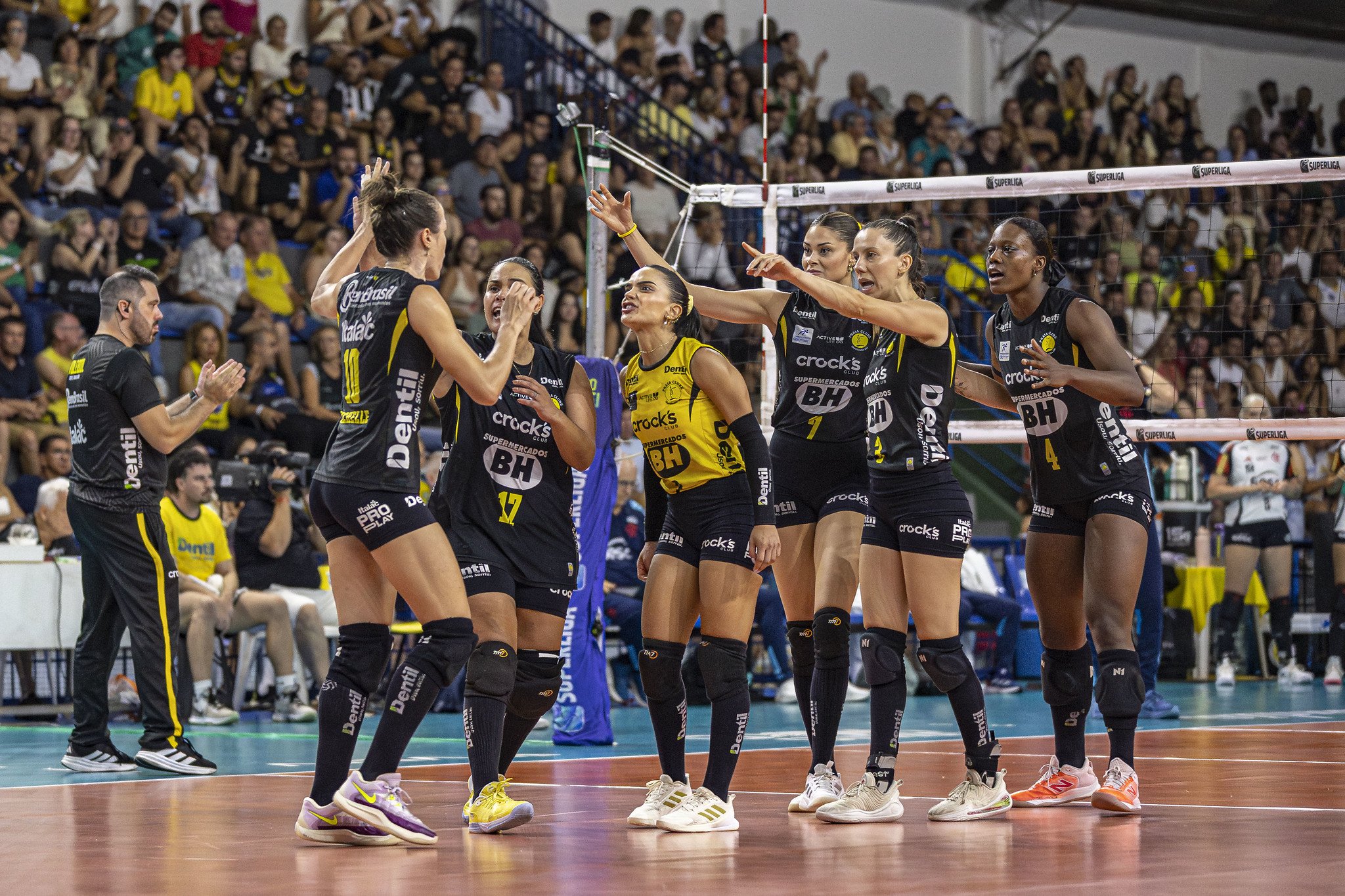 Praia Clube x Paulistano Barueri ao vivo: onde assistir, horário e detalhes da Superliga Feminina