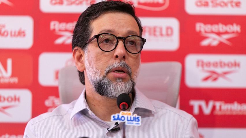Presidente do Náutico concede coletiva na véspera de decisão contra o Avaí