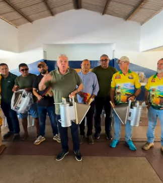 Prefeitura de Buenos Aires entrega materiais a apicultores e agricultores para fortalecer produção rural